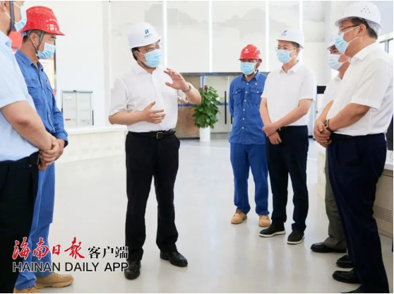 歡迎海南省省委常委，省委副書(shū)記，省長(zhǎng)馮飛蒞臨馳大幕墻公司承接的洋浦華能幕墻項(xiàng)目視察